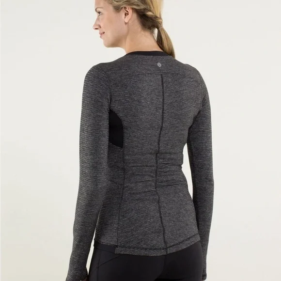 Lululemon Athletica Gray Fitted Ruched Long Sleeve Tee - Picture 1 of 12